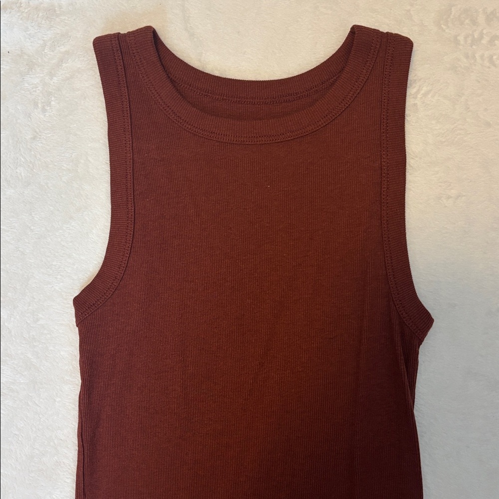Rust orange/red Top - Picture 2 of 3